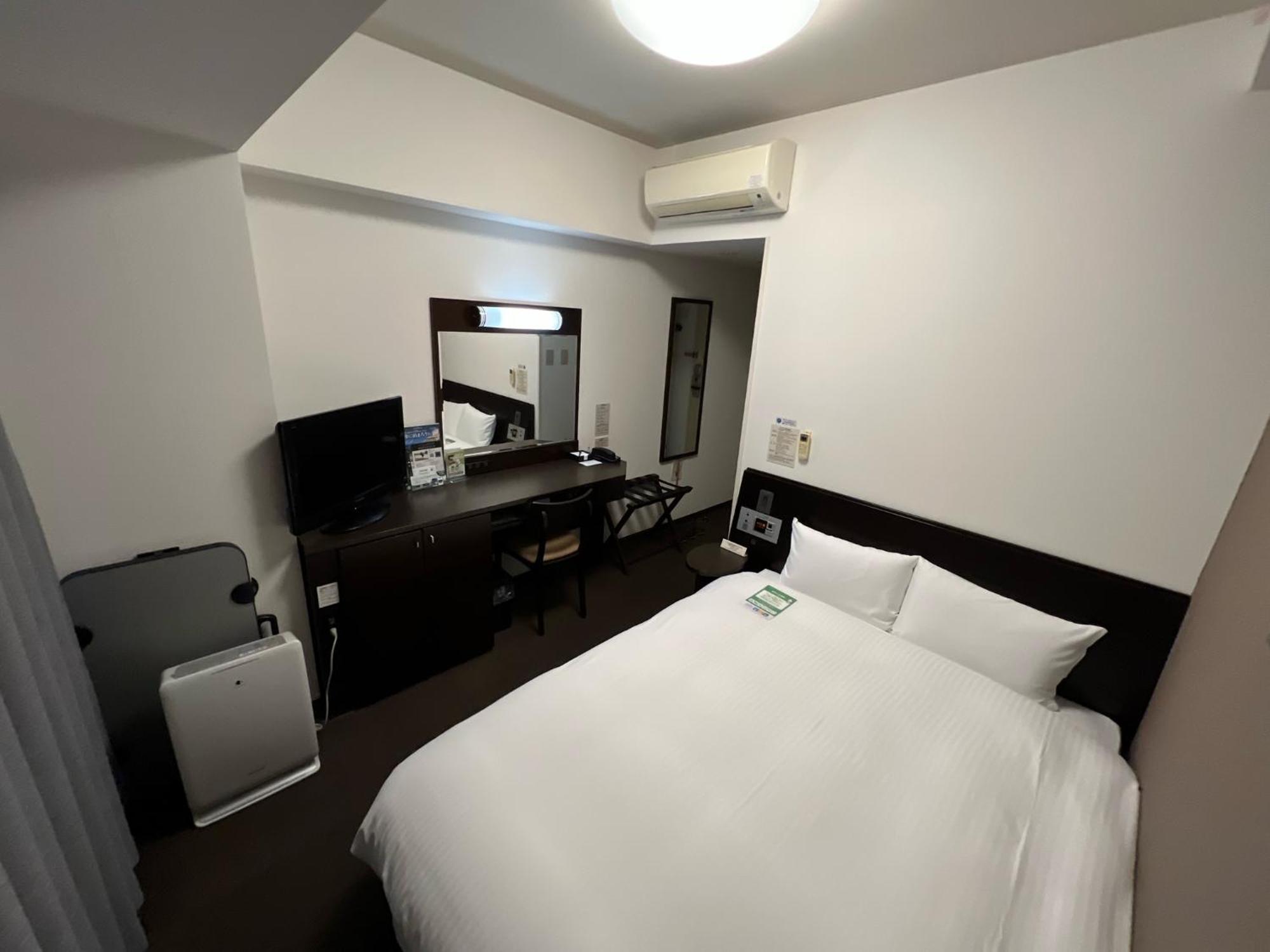 Hotel Route-Inn Uozu Екстериор снимка